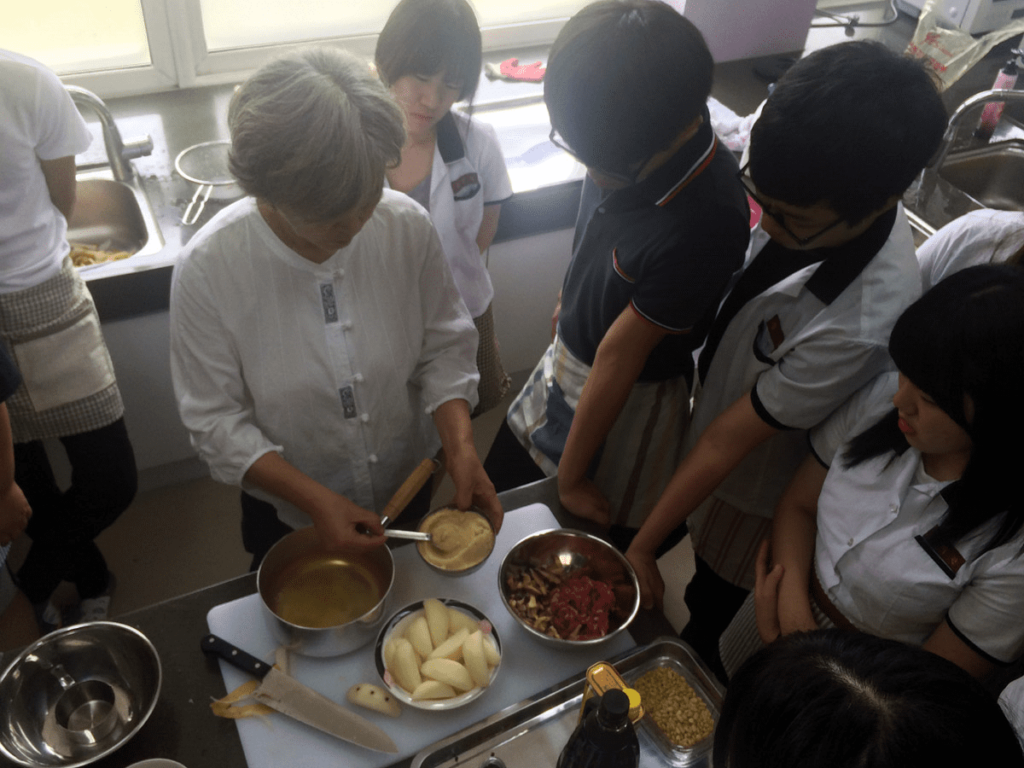2014.8월 배숙, 궁중떡볶이 : 스마트소비아카데미 제철 농산물을 활용한 전통 음식 교육 성료
